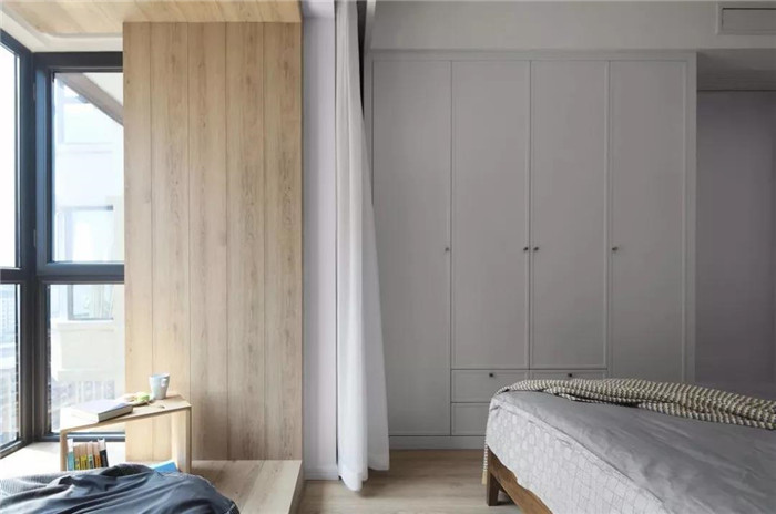 4大维度，教你看清定制衣柜和木工制衣柜